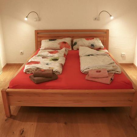 Stilvolle Wohnung Auf 50 M² Mit Parkplatz Und Wifi Kraiburg am Inn Eksteriør billede